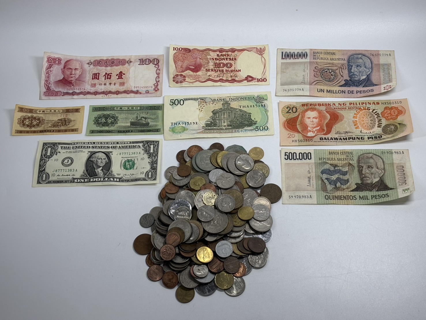 外国貨幣　紙幣　硬貨　等