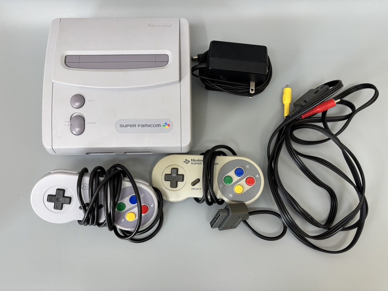 スーパーファミコン　ゲーム機