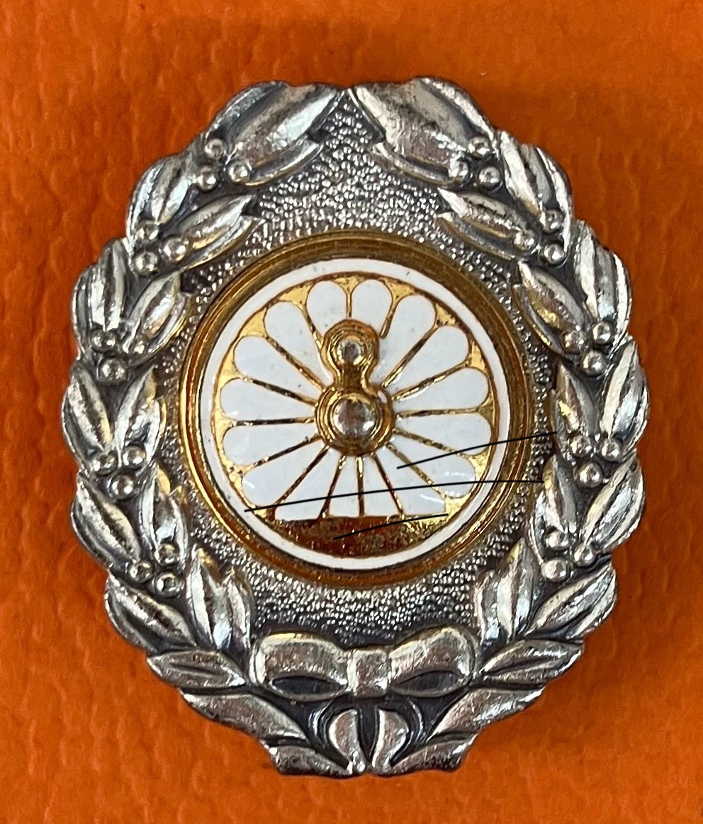 純銀製　勲章